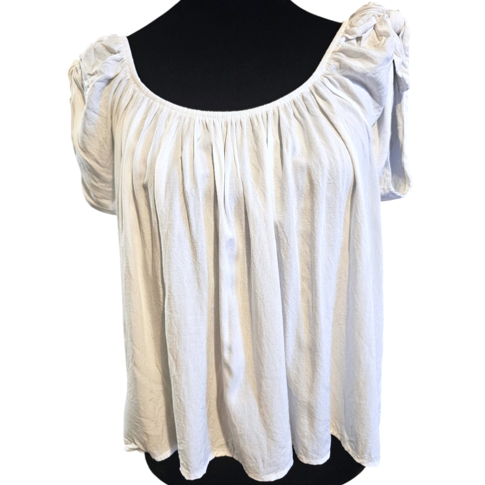Alter'd State White Top with High Low Hem Size Medium
